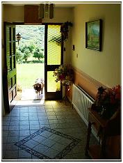 The entrance hall - Click on picture to enlarge it